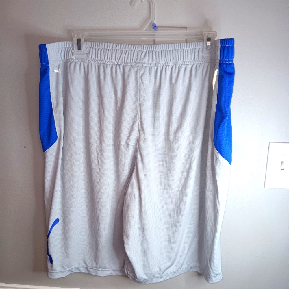 Puma Gray and Blue Men's Athletic Performance Shorts W/Side Pockets NWT Size XXL - Picture 2 of 3